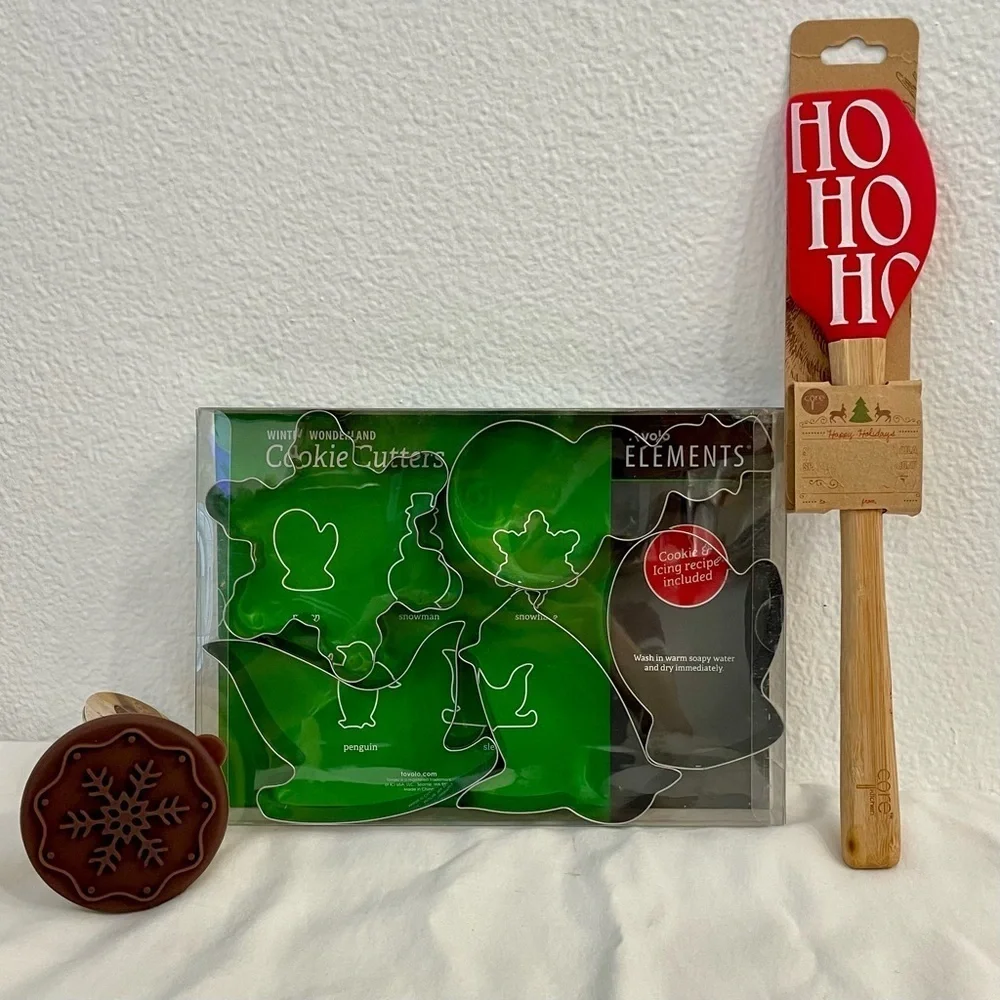 Holiday Baking Gift Set Cookie Cutters, Snowflake Cookie Stamp and Spatula New.